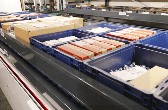 Lagerlift VLM für halbautomatische Kleinteilelagerung