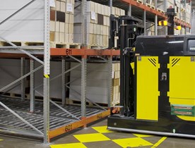 Einschubregal P90 mit Rollenbahnen